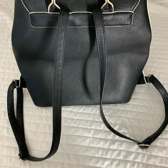 Backpack purse - Picture 3 of 3